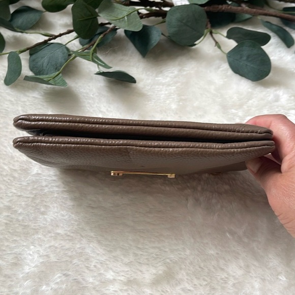 Marc by Marc Jacobs Brown Leather Wristlet - Picture 15 of 15